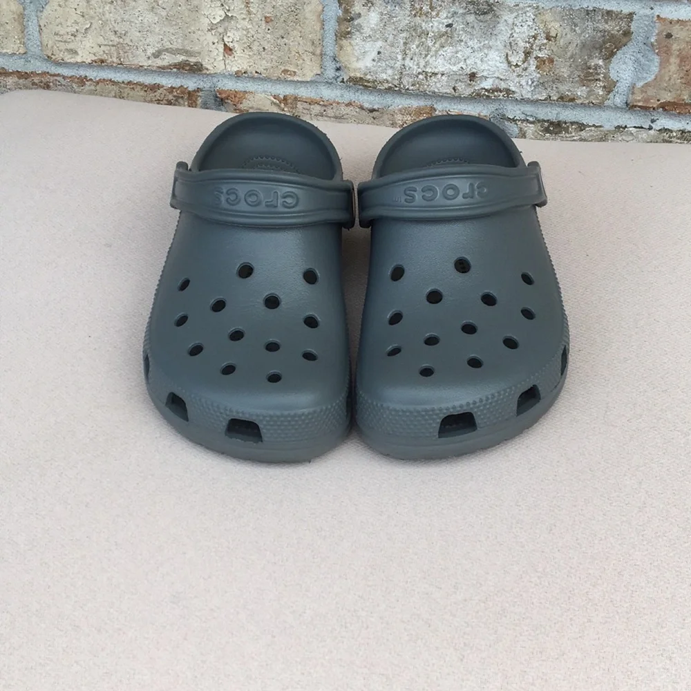 CROCS it says